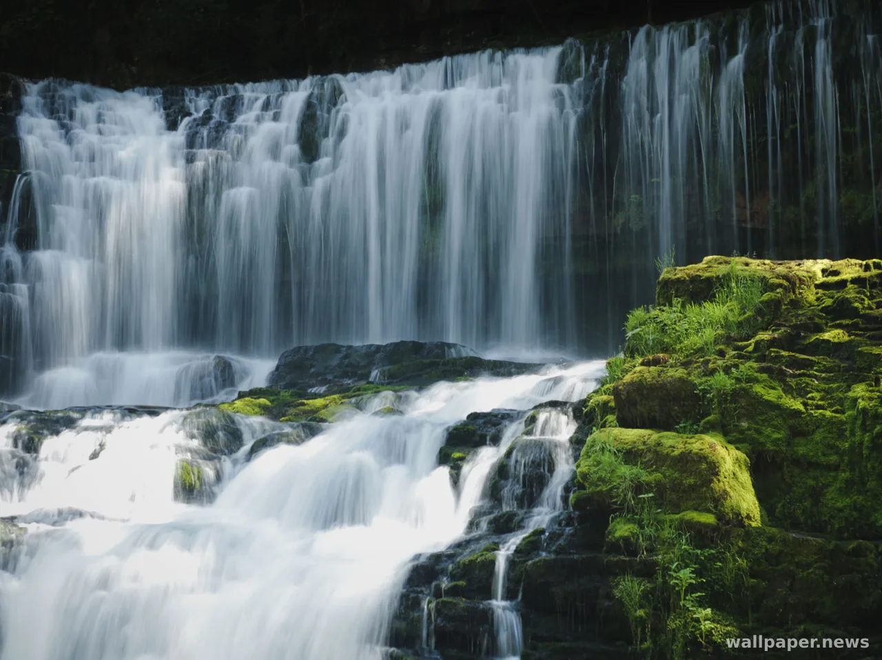 Waterfall 4K Wallpaper · nature · 3840×2870