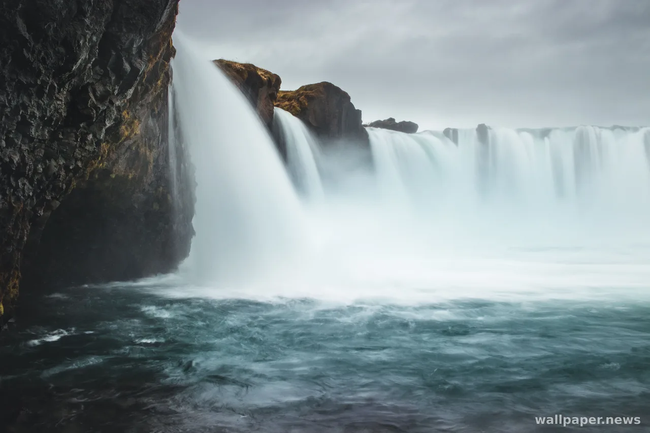 Waterfall 4K Wallpaper · nature · 3840×2560