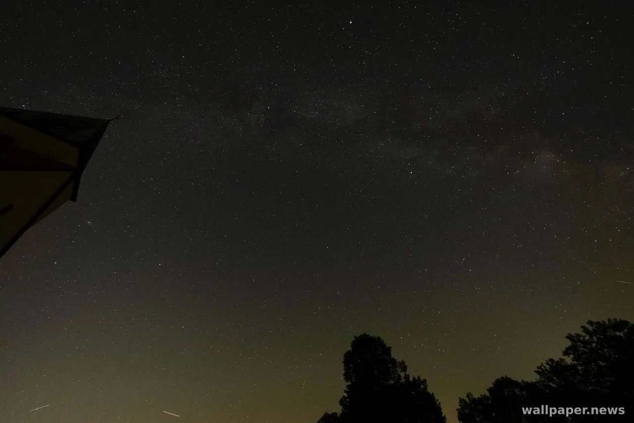 银河夜空 4K壁纸 · space · 3840×2560