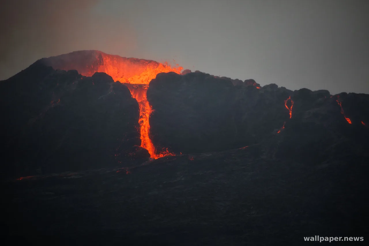 Volcano 4K Wallpaper · nature · 3840×2560