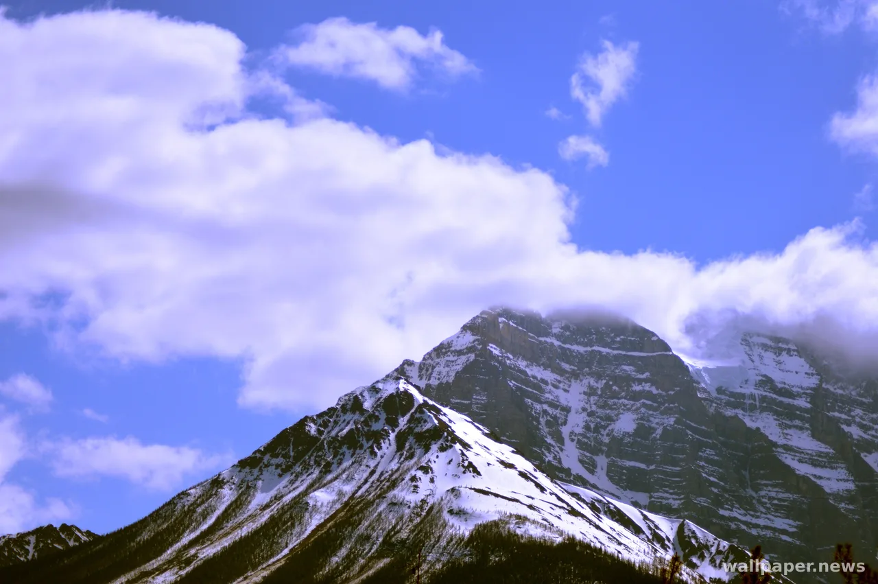 Snowy Mountain Peak 4K Wallpaper · mountains · 3840×2553