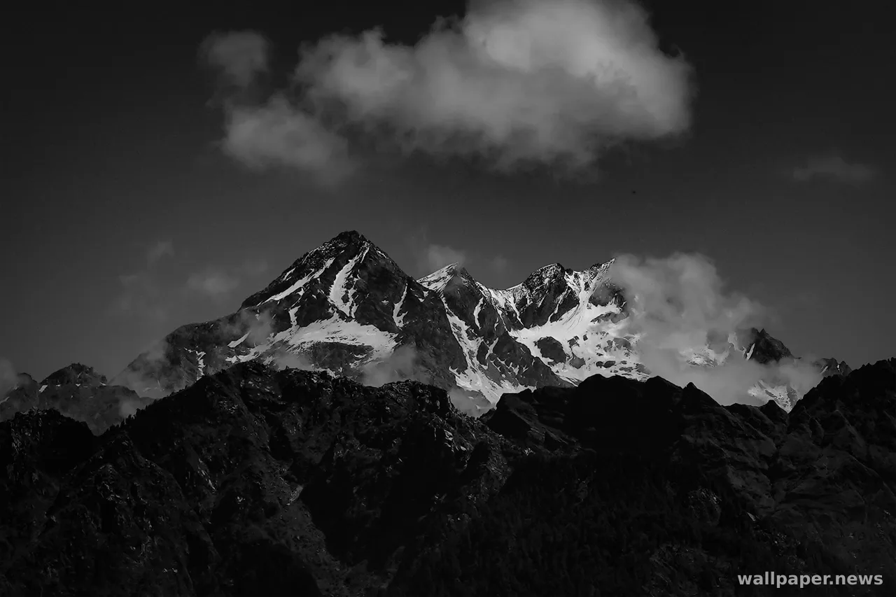 Snowy Mountain Peak 4K Wallpaper · mountains · 3840×2560