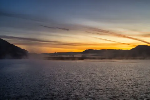 Misty Mountain Lake 4K Wallpaper · nature · 3840×2560