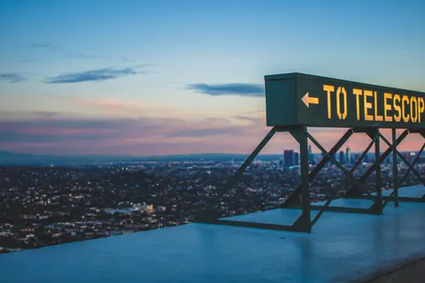 洛杉矶夜景 4K壁纸 · city · 3840×2560