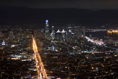 Fond d'écran Los Angeles de nuit 4K · city · 3840×2560