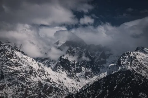 हिम तेंदुआ 4K वॉलपेपर · animals · 3840×2560