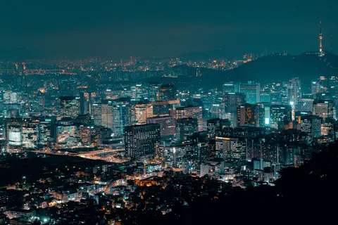 Wallpaper Malam Seoul 4K · city · 3840×2561