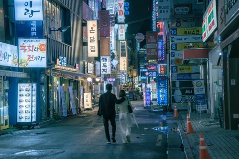 Wallpaper Malam Seoul 4K · city · 3840×2560