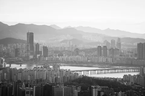 خلفية سيول ليلاً بدقة 4K · city · 3840×2560