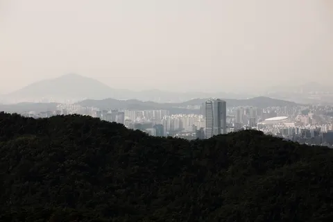 والپیپر سئول در شب با کیفیت 4K · city · 3840×2560