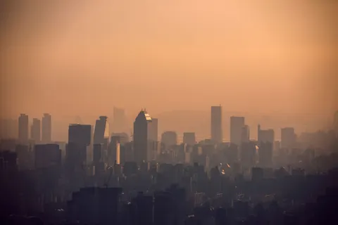 خلفية سيول ليلاً بدقة 4K · city · 3840×2560