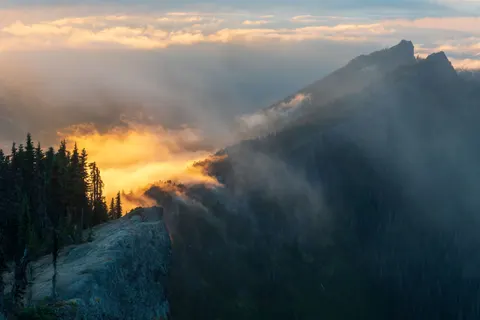 Misty Mountain Lake 4K Wallpaper · nature · 3840×2560