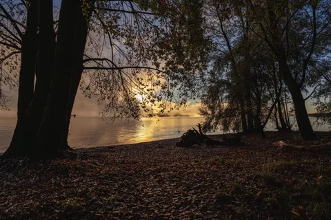 Misty Mountain Lake 4K Wallpaper · nature · 3840×2557
