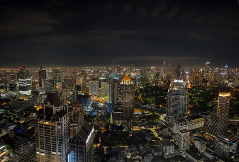 Wallpaper Cakrawala Bangkok 4K · city · 3840×2611