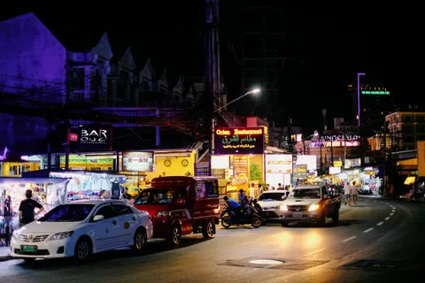 방콕 스카이라인 4K 배경화면 · city · 3840×2560