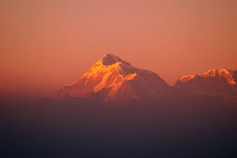 والپیپر رشته‌کوه با کیفیت 4K · mountains · 3840×2560