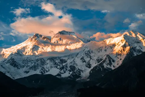 والپیپر رشته‌کوه با کیفیت 4K · mountains · 3840×2560