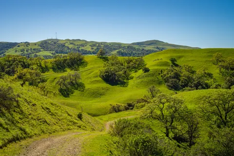 Green Hills 4K Wallpaper · nature · 3840×2560