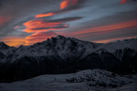 Hình nền Dãy Núi 4K · mountains · 3840×2560