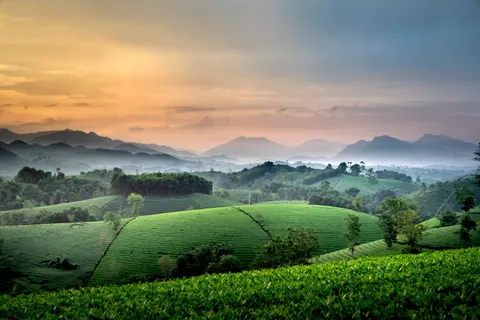 Green Hills 4K Wallpaper · nature · 3840×2560