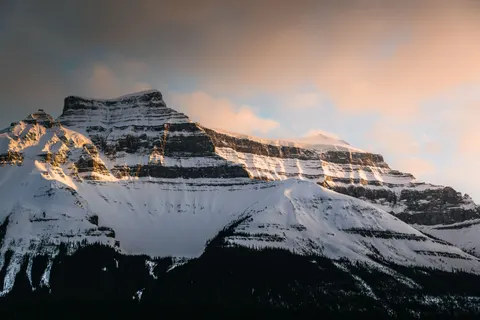 Fond d'écran Chaîne de montagnes 4K · mountains · 3840×2560
