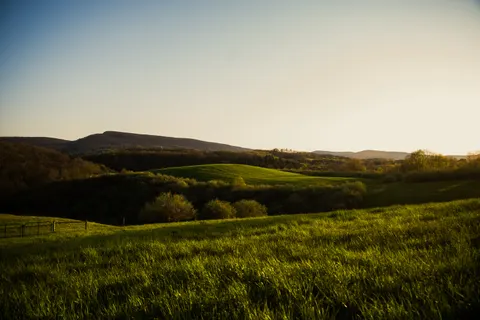 Fondo de pantalla Colinas verdes 4K · nature · 3840×2560