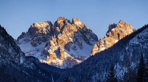 連綿山脈 4K桌布 · mountains · 3840×2127