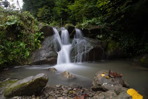 Fondo de pantalla Cascada 4K · nature · 3840×2560