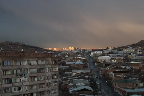 خلفية إطلالة من السطح بدقة 4K · city · 3840×2560