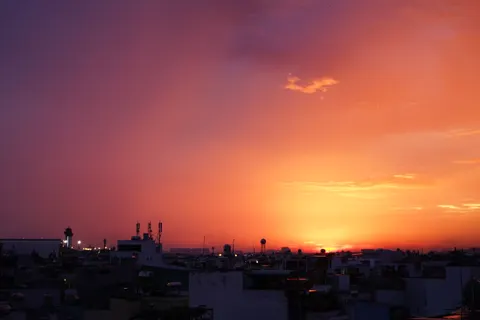 屋顶景观 4K壁纸 · city · 3840×2560