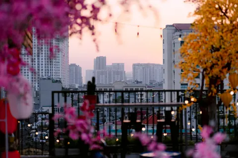 옥상 전망 4K 배경화면 · city · 3840×2560