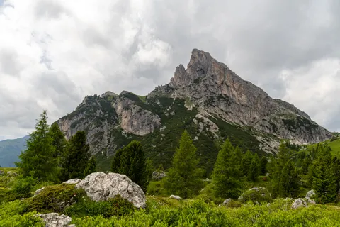 Tapeta Dolomity 4K · mountains · 3840×2560