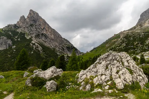 돌로미티 4K 배경화면 · mountains · 3840×2560