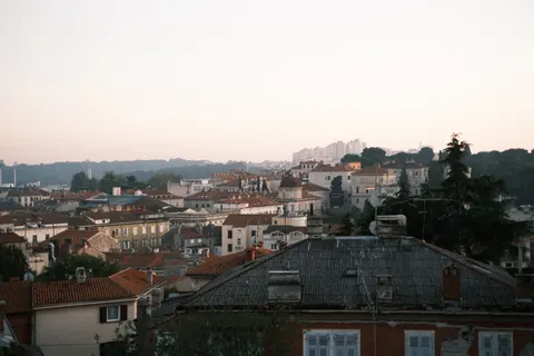 والپیپر منظره پشت‌بام با کیفیت 4K · city · 3840×2560
