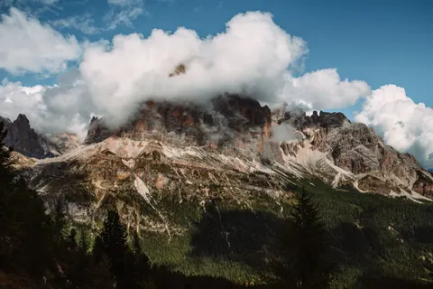 Fondo de pantalla Dolomitas 4K · mountains · 3840×2560