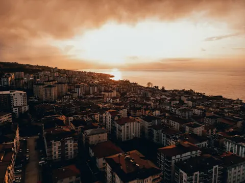 Wallpaper Pemandangan dari Atap 4K · city · 3840×2880