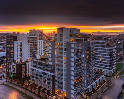 والپیپر منظره پشت‌بام با کیفیت 4K · city · 3840×3072
