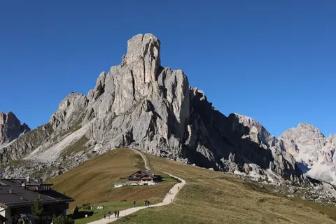 والپیپر دولومیت‌ها با کیفیت 4K · mountains · 3840×2560