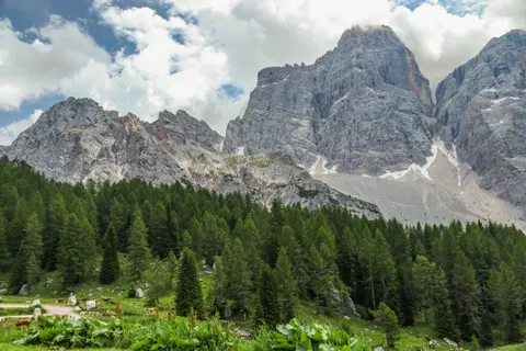 Dolomites 4K Wallpaper · mountains · 3840×2560