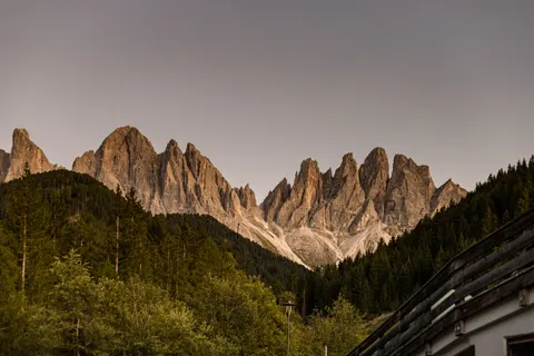 والپیپر دولومیت‌ها با کیفیت 4K · mountains · 3840×2560