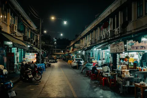 Hình nền Chợ Đêm 4K · city · 3840×2560
