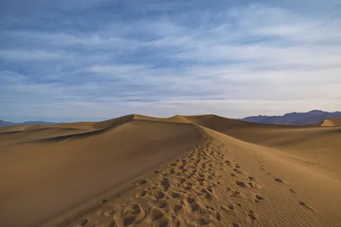 خلفية كثبان الصحراء بدقة 4K · nature · 3840×2561
