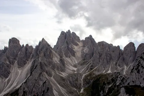 والپیپر دولومیت‌ها با کیفیت 4K · mountains · 3840×2560