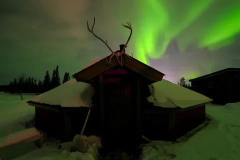 Aurora Borealis 4K Wallpaper · nature · 3840×2561