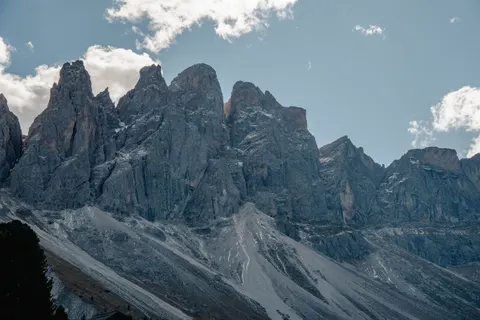 Tapeta Dolomity 4K · mountains · 3840×2560