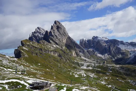 Fond d'écran Dolomites 4K · mountains · 3840×2560
