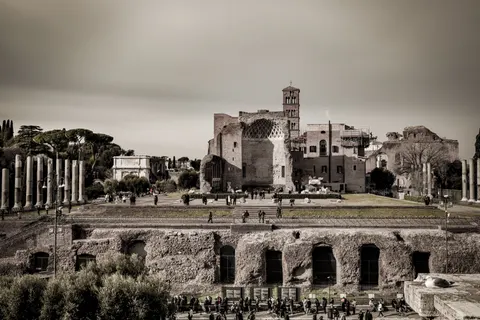 Roma Harabeleri 4K Duvar Kağıdı · architecture · 3840×2561