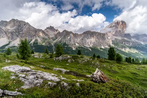 Fondo de pantalla Dolomitas 4K · mountains · 3840×2560