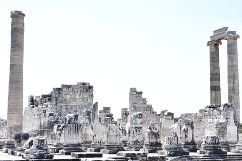 Yunan Tapınağı 4K Duvar Kağıdı · architecture · 3840×2560