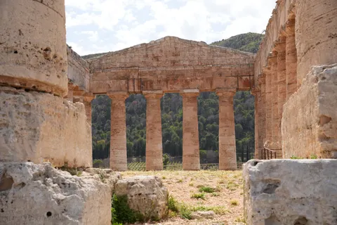 Greek Temple 4K Wallpaper · architecture · 3840×2560